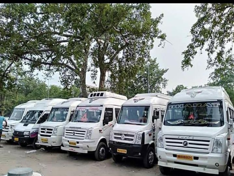 10 Things to Check Before Booking a Tempo Traveller in Chandigarh - Bharat Travels Fleet Checklist