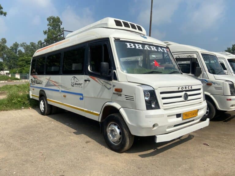 10 Mistakes to Avoid When Booking a Tempo Traveller - Real Fleet Vehicle Verification