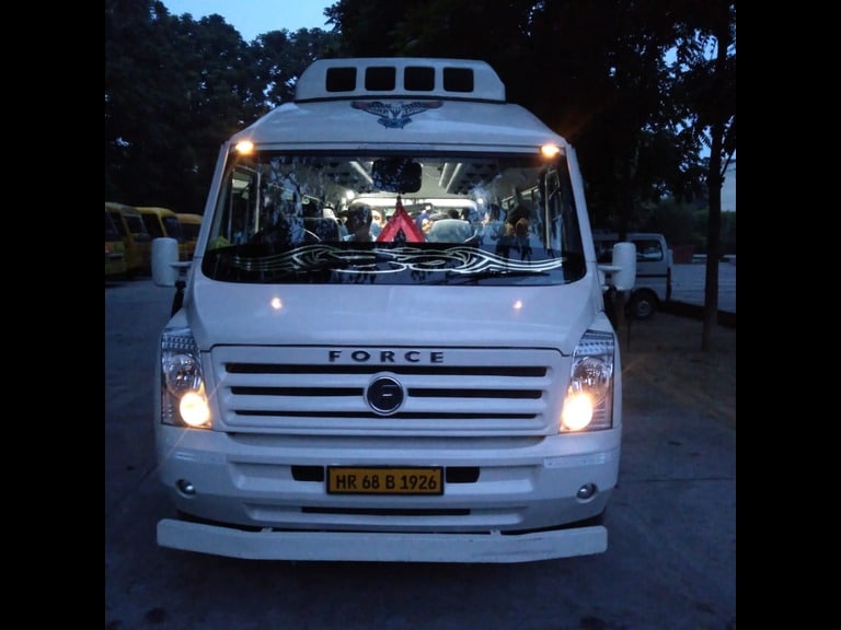 26 Seater Luxury Tempo Traveller in Chandigarh